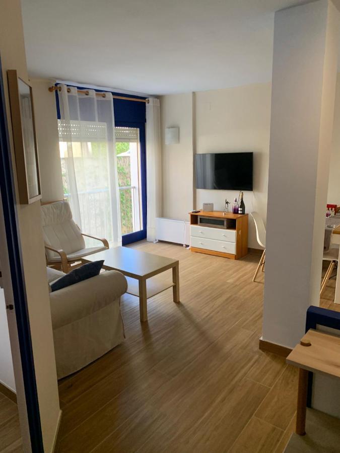 Cosy Apartment In L Escala, 7 Mins Walk To The Closest Beach, Riells Ля Эскала Экстерьер фото
